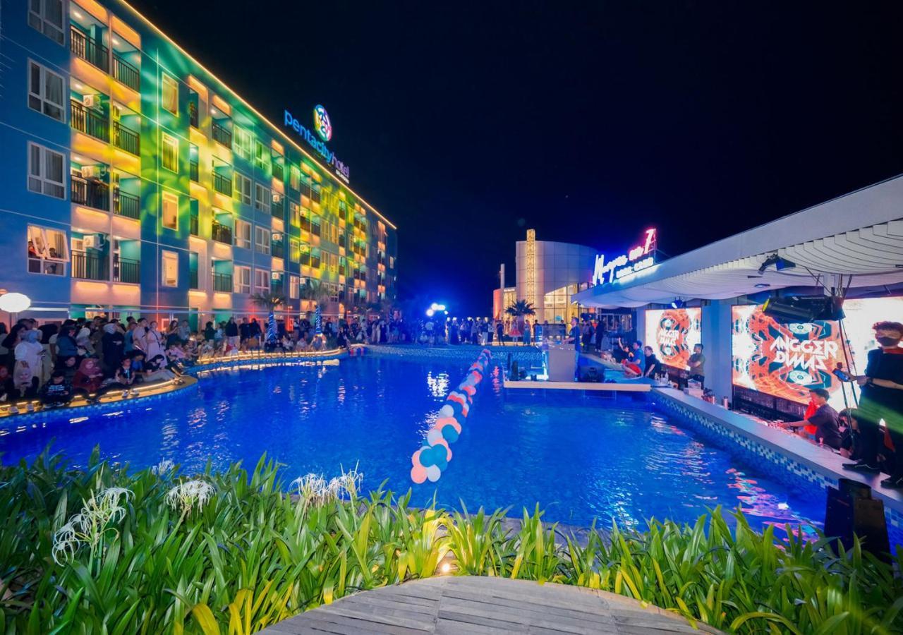 Pentacity Hotel Balikpapan Eksteriør billede
