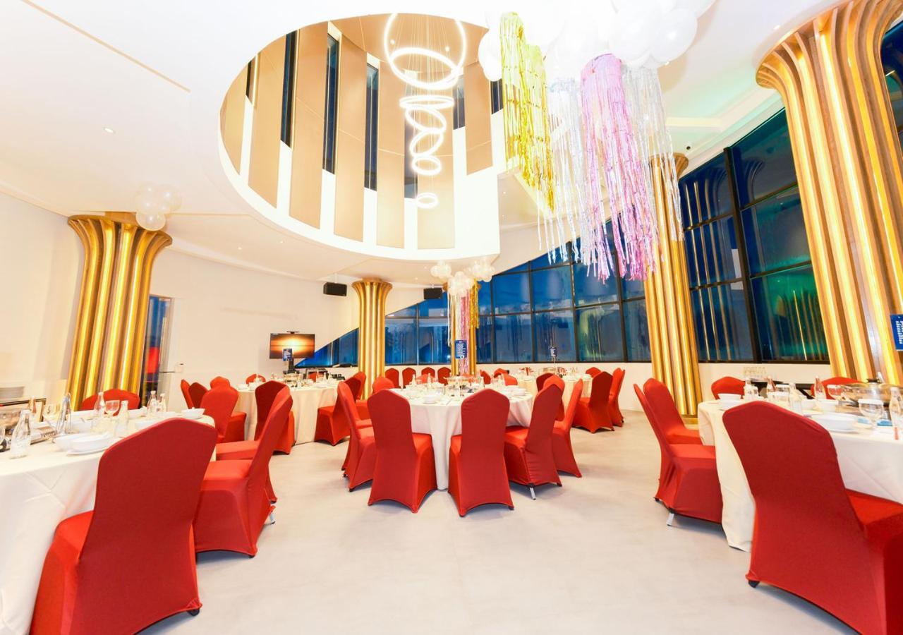 Pentacity Hotel Balikpapan Eksteriør billede